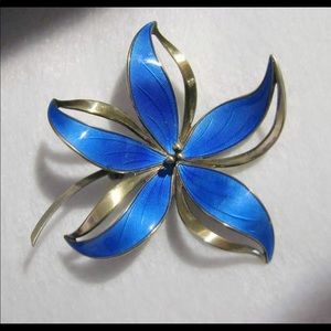 Vintage HROAR PRYDZ NORWAY sterling blue guilloche enamel pinwheel flower pin